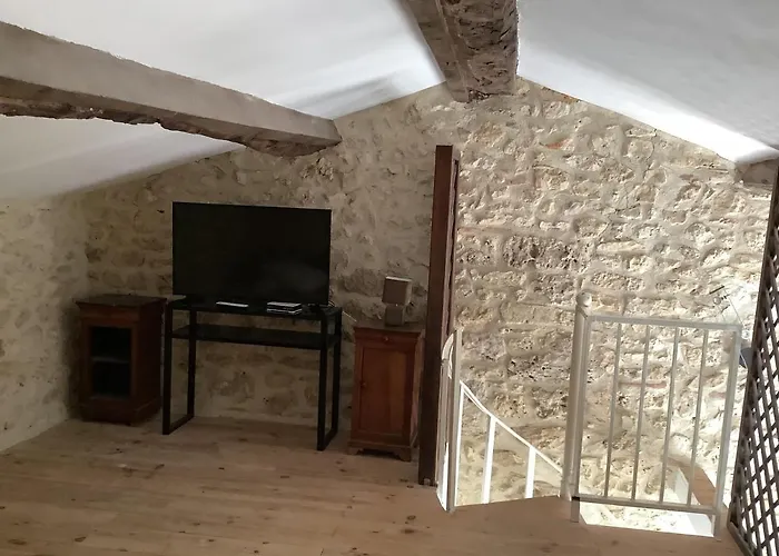 Le Cayrols Holiday home