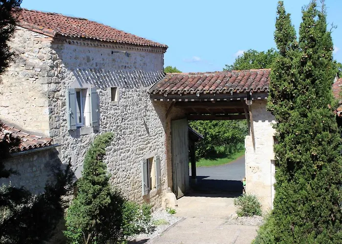 Le Cayrols Holiday home